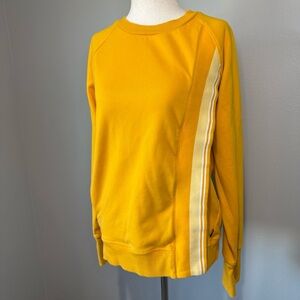 Athleta Triumph Game Point Sweatshirt Mustard Yellow Size M